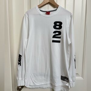 Nike Air 82 Pivot V3 “Modern Legend” Long Sleeve White Cotton T-Shirt. Size L